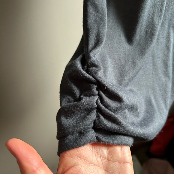 🌟3 for $15 🌟 Ruffle Neck Tank Top - Picture 2 of 4